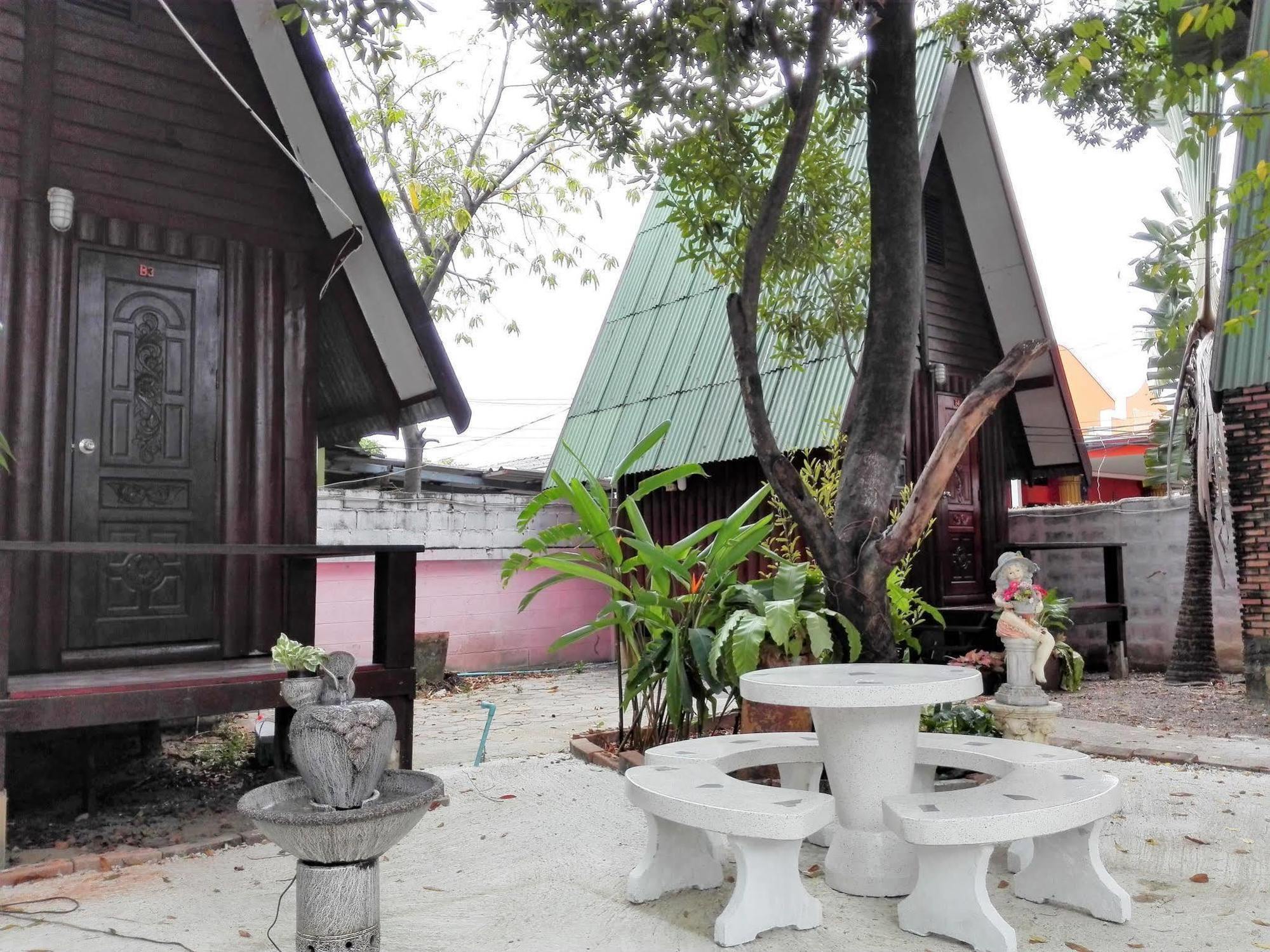 Bnr Resorts Bangkok Exterior foto